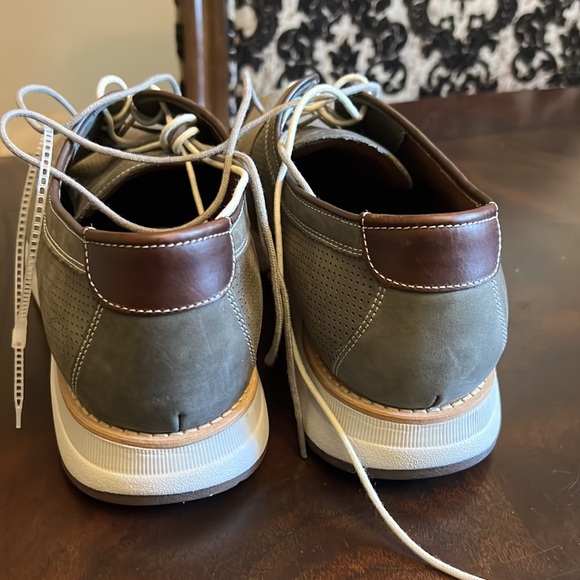 Johnston & Murphy Collection Men's Vaughn Perforated Plain Toe Oxfords - Picture 5 of 12